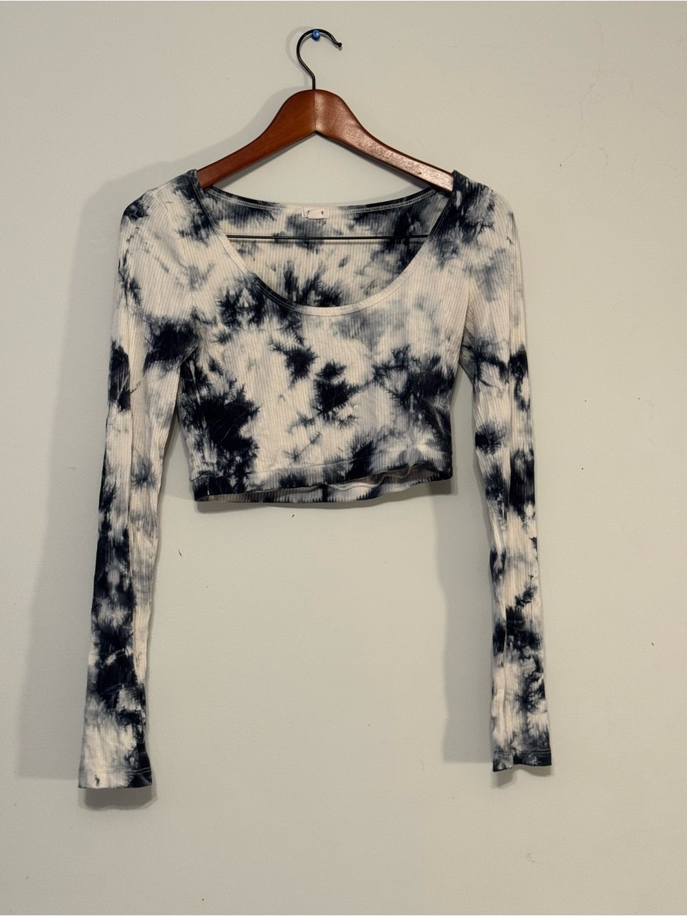 Garage Black & White Tie-Dye Ribbed Long Sleeve Crop Top